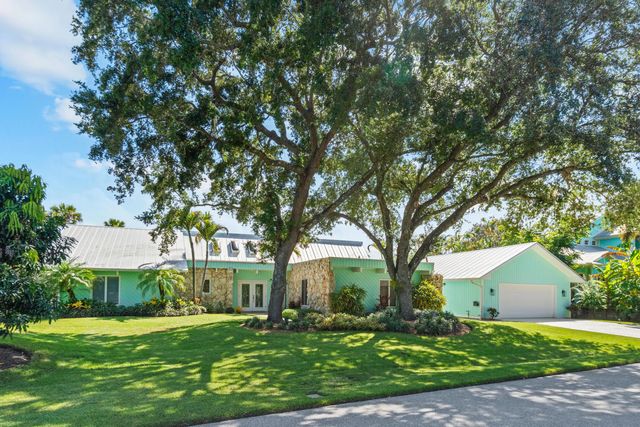 220 Sw Willow Lake Trail, Stuart