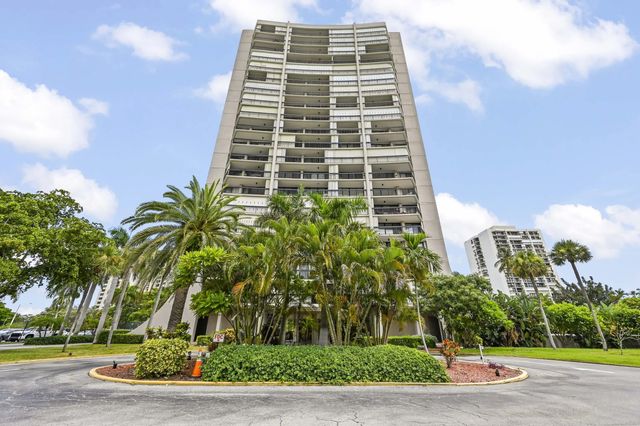 2425 Presidential Way #1006, West Palm Beach