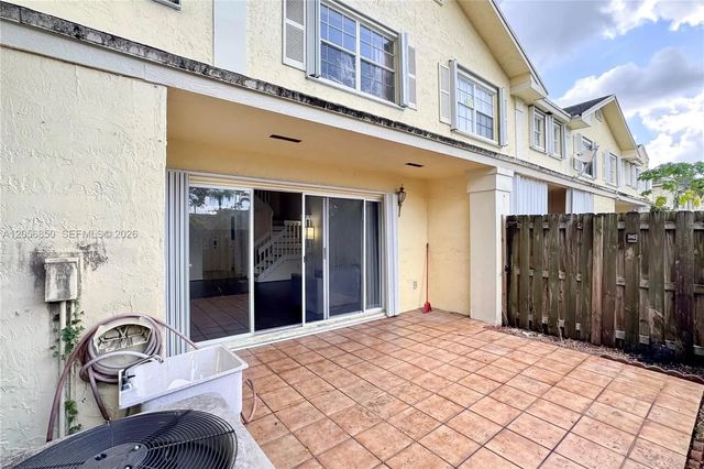 3 of 40 - 11848 Sw 100th Street, Miami, FL