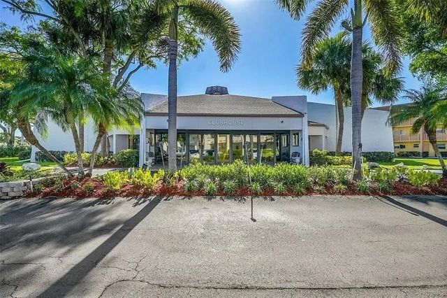 4 of 4 - 6700 Royal Palm Boulevard #203d, Margate, FL