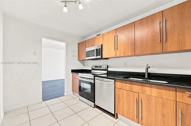 2 of 30 - 3000 S Ocean Drive #518, Hollywood, FL