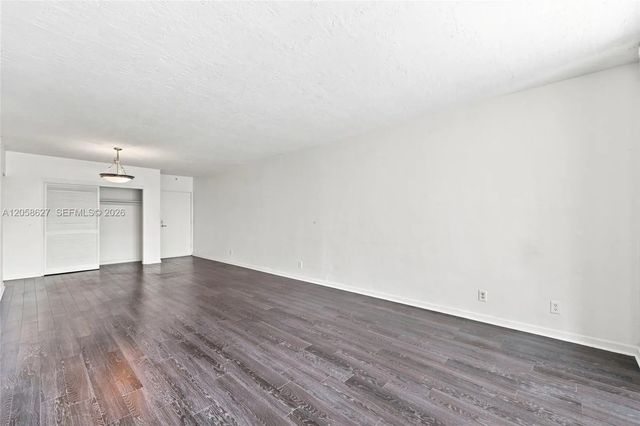 3 of 30 - 3000 S Ocean Drive #518, Hollywood, FL