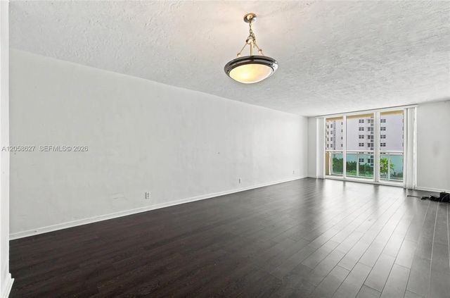 5 of 30 - 3000 S Ocean Drive #518, Hollywood, FL