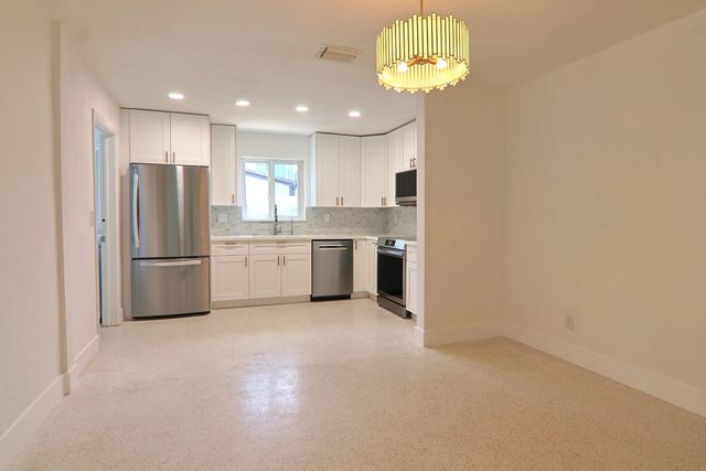 3 of 28 - 5424 Ne 21st Terrace, Fort Lauderdale, FL