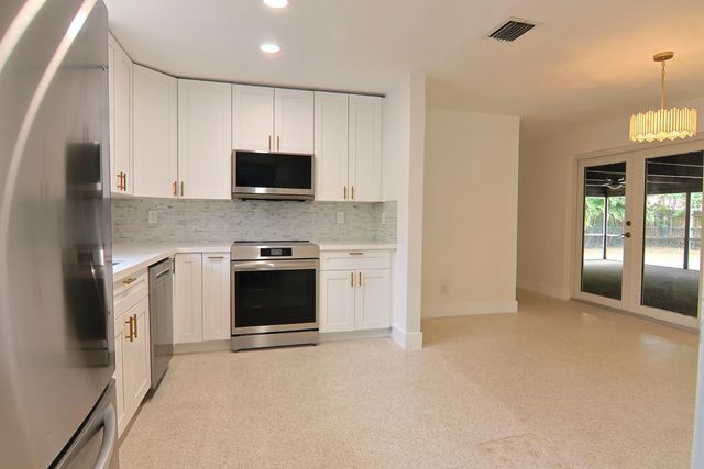 5 of 28 - 5424 Ne 21st Terrace, Fort Lauderdale, FL