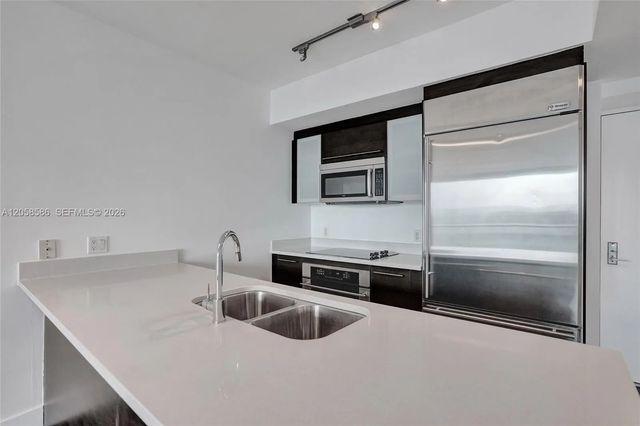 3 of 22 - 55 Se 6th Street #3604, Miami, FL