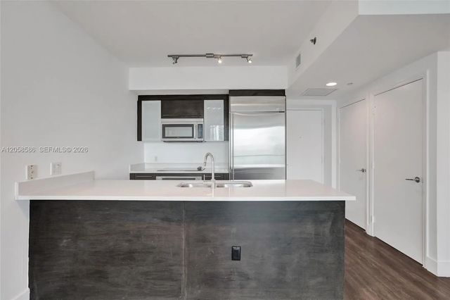 5 of 22 - 55 Se 6th Street #3604, Miami, FL