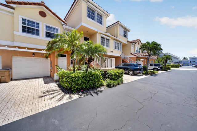 2 of 55 - 1998 Ne 7th Street #103, Deerfield Beach, FL
