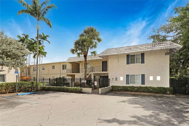 4 of 27 - 8617 Sw 68th Court #24, Pinecrest, FL