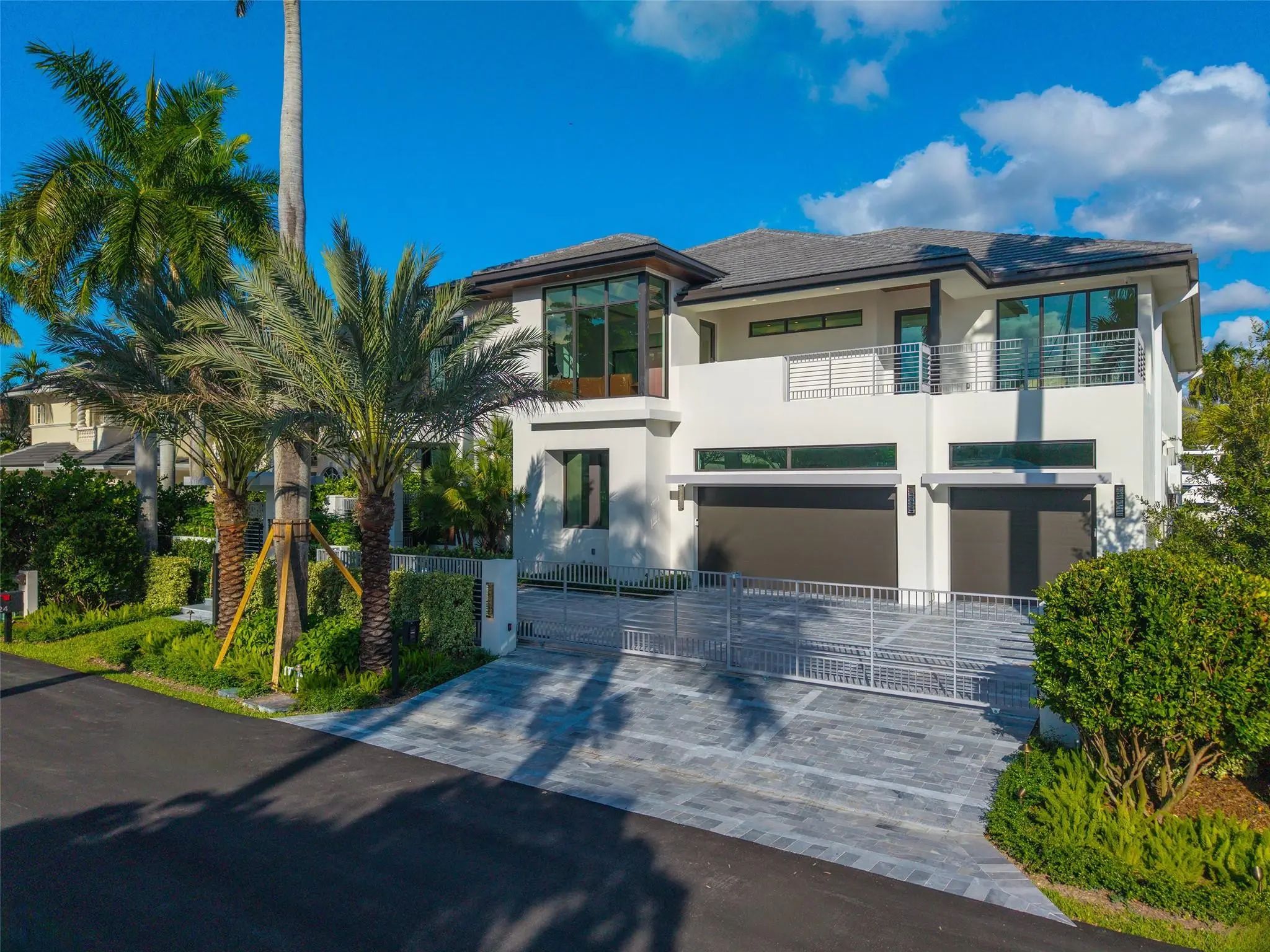 24 Fiesta Way, Fort Lauderdale