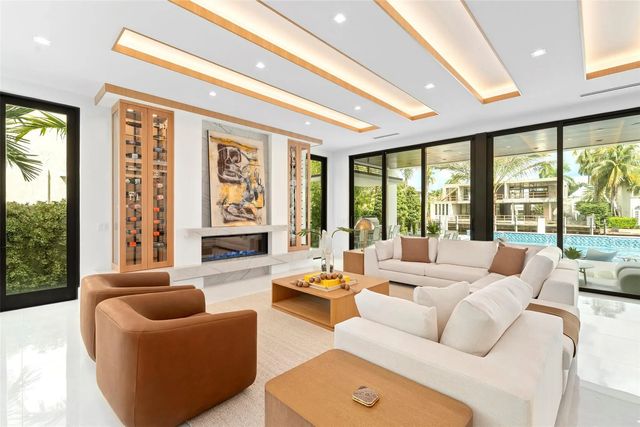 4 of 86 - 24 Fiesta Way, Fort Lauderdale, FL