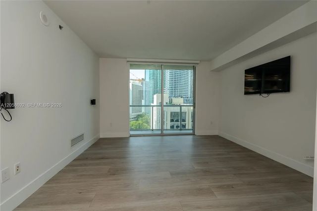 4 of 47 - 500 Brickell Avenue #1407, Miami, FL