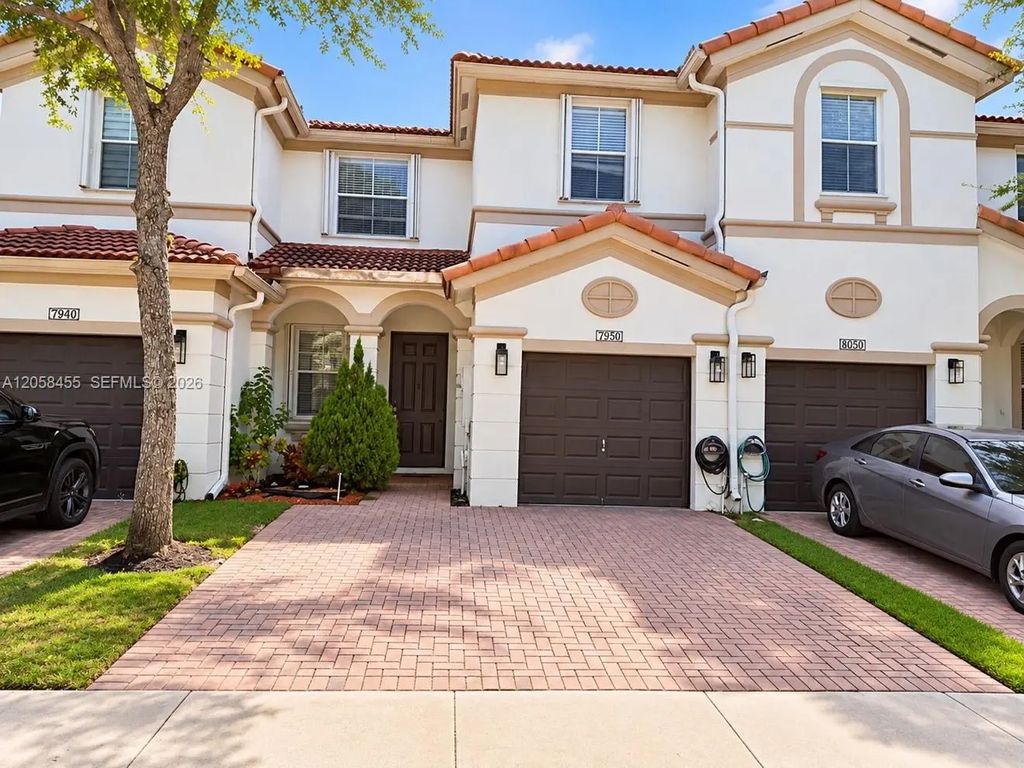 7950 Nw 108th Place, Doral