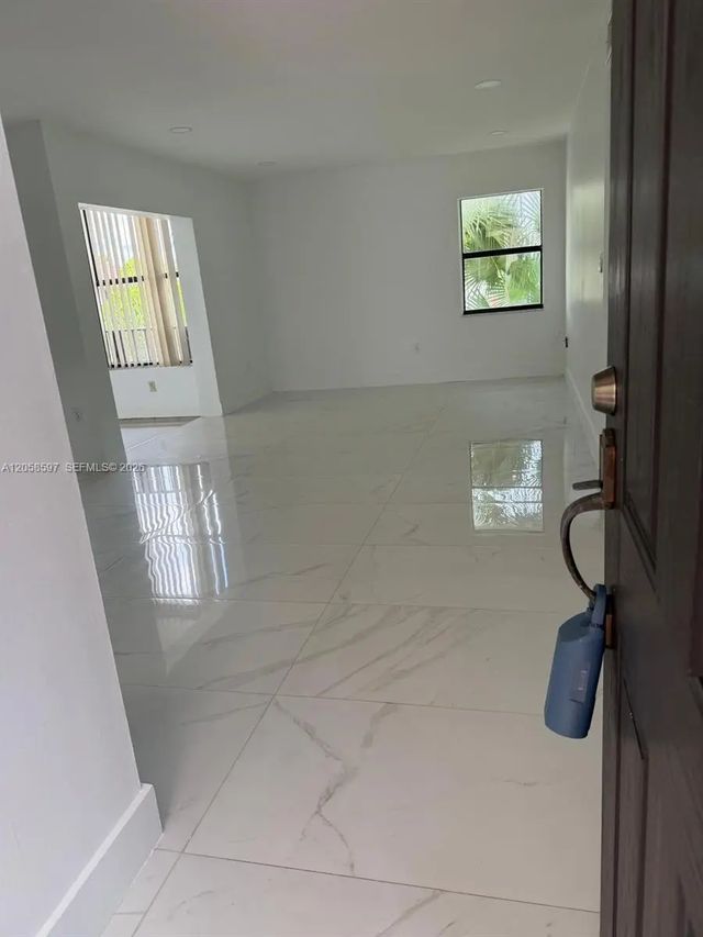 3 of 16 - 10875 Nw 7th Street #23-36, Miami, FL
