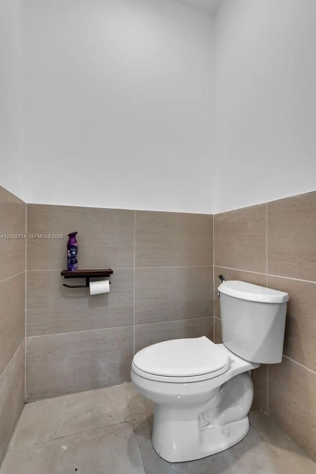 2 of 23 - 921 N 21st Avenue, Hollywood, FL