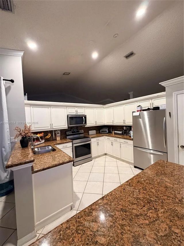 2 of 12 - 19450 Nw 7th Street, Pembroke Pines, FL