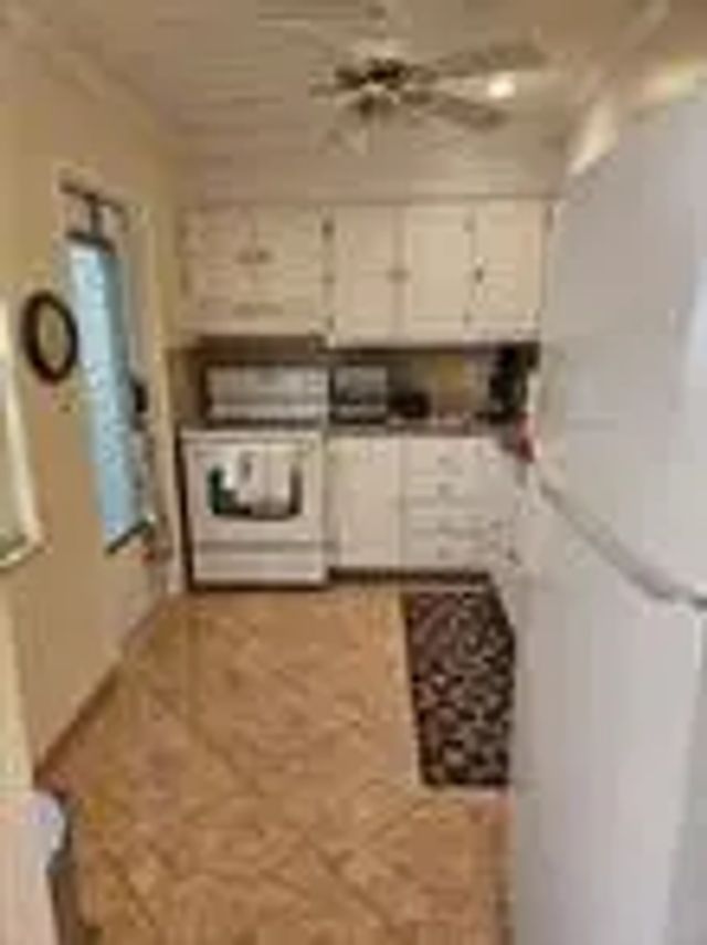 2 of 21 - 4000 Nw 44th Avenue #210, Lauderdale Lakes, FL