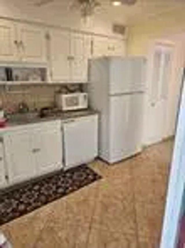 3 of 21 - 4000 Nw 44th Avenue #210, Lauderdale Lakes, FL