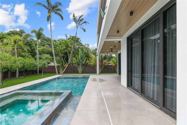 3 of 72 - 436 Ne 10th Avenue, Fort Lauderdale, FL