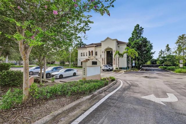 3 of 22 - 8850 W Oakland Park Boulevard, Sunrise, FL