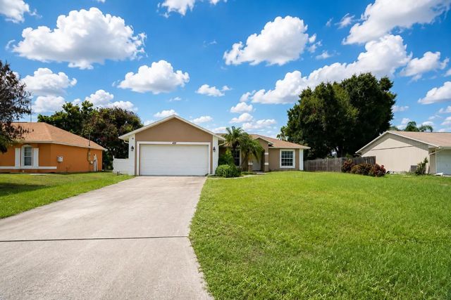 491 Se Starflower Avenue, Port St. Lucie