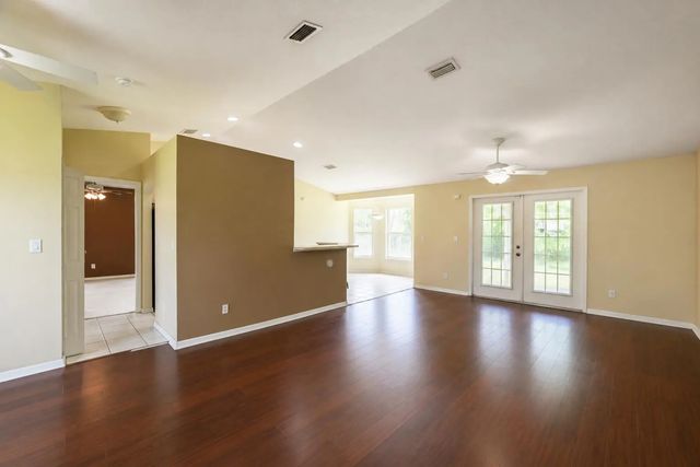 3 of 23 - 491 Se Starflower Avenue, Port St. Lucie, FL
