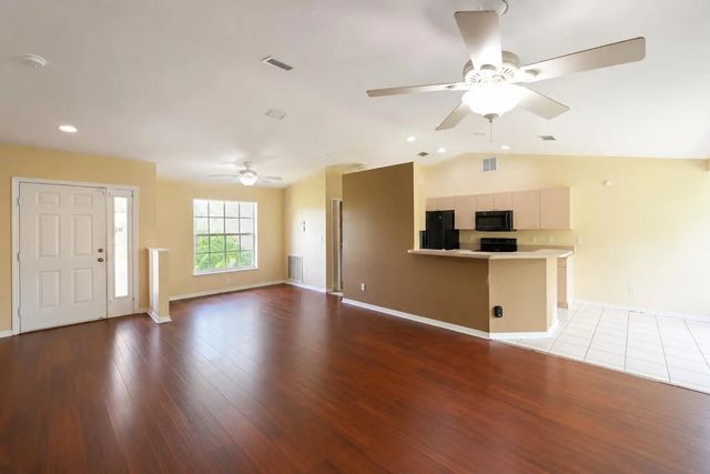 4 of 23 - 491 Se Starflower Avenue, Port St. Lucie, FL