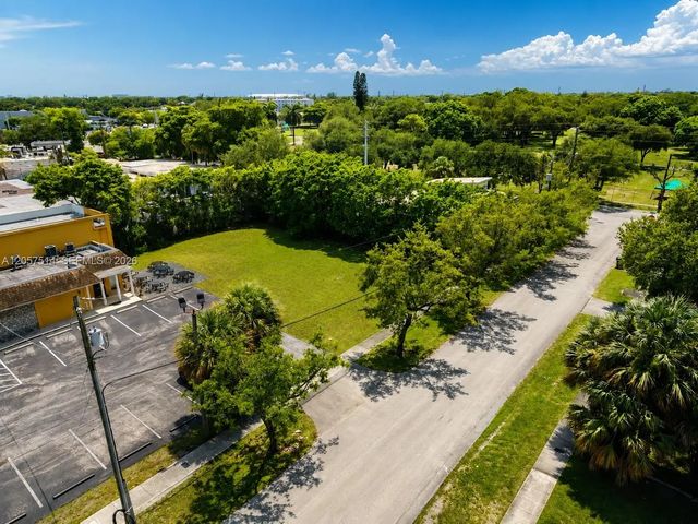4 of 9 - 1820 Ne 153rd Street, North Miami Beach, FL