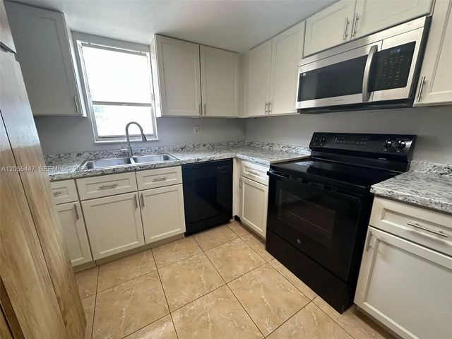 4159 Sw 66th Lane #120, Davie
