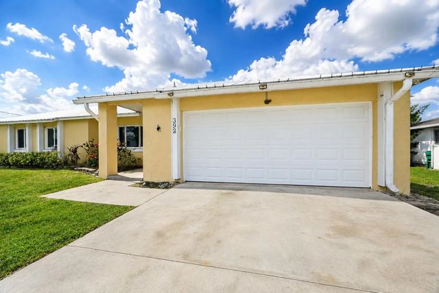 2 of 34 - 392 Se Crosspoint Drive, Port St. Lucie, FL
