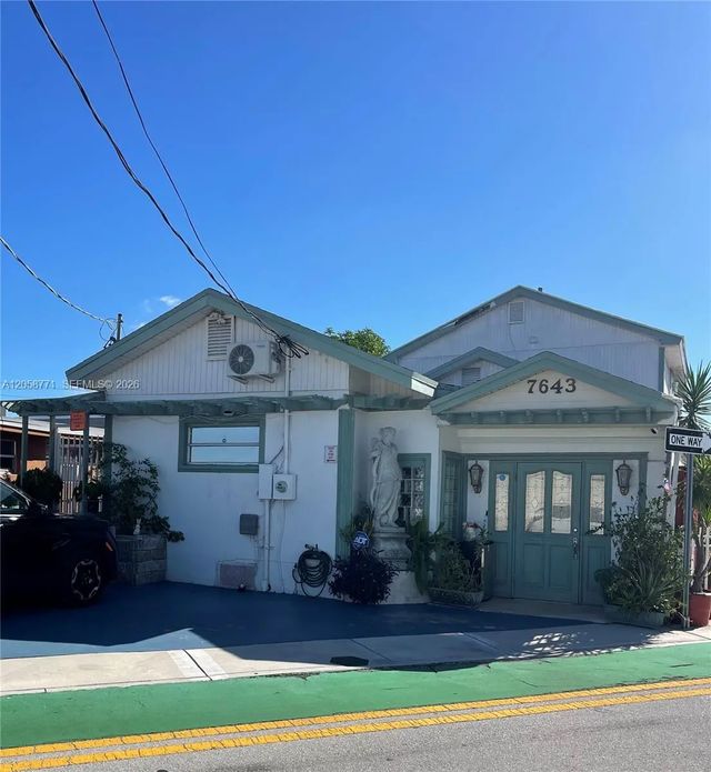 4 of 17 - 7643 S River Drive, Medley, FL