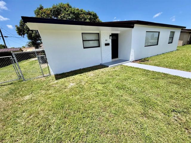 1101 Nw 201st Street, Miami Gardens