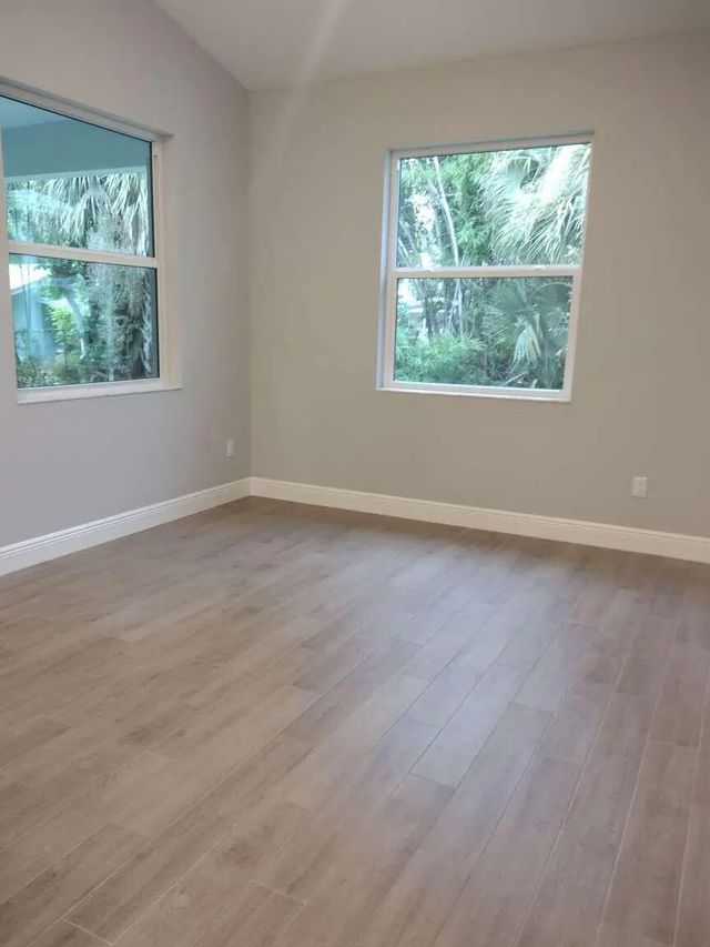 4 of 15 - 662 Ne Waverly Terrace, Jensen Beach, FL