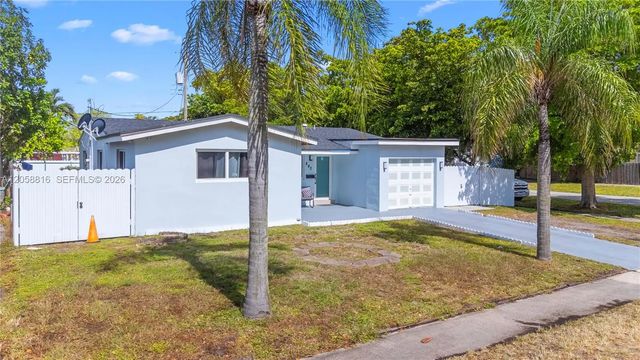 5 of 47 - 840 N 70th Way, Hollywood, FL