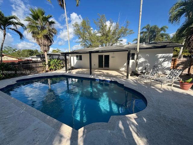 2 of 27 - 2900 Sw 16th Street, Fort Lauderdale, FL