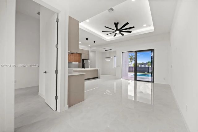 2 of 39 - 1532 Nw, , FL