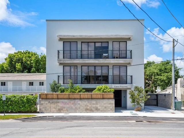 3 of 98 - 1053 Nw 29th Street #casa Flambo, Miami, FL