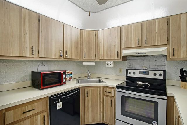 5 of 26 - 5930 Whispering Pine Way #c-2, Greenacres, FL