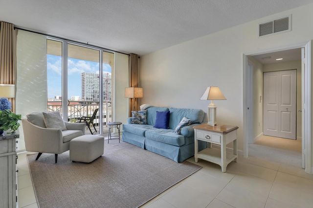 2 of 25 - 480 Hibiscus Street #821, West Palm Beach, FL