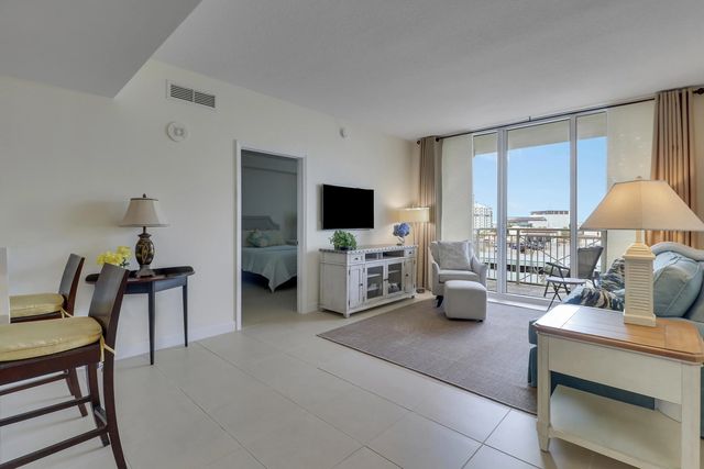 3 of 25 - 480 Hibiscus Street #821, West Palm Beach, FL