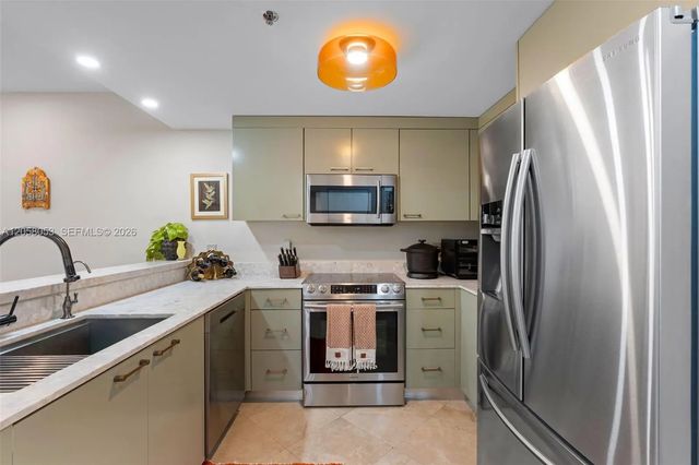 5 of 23 - 3001 Sw 27th Avenue #201, Miami, FL