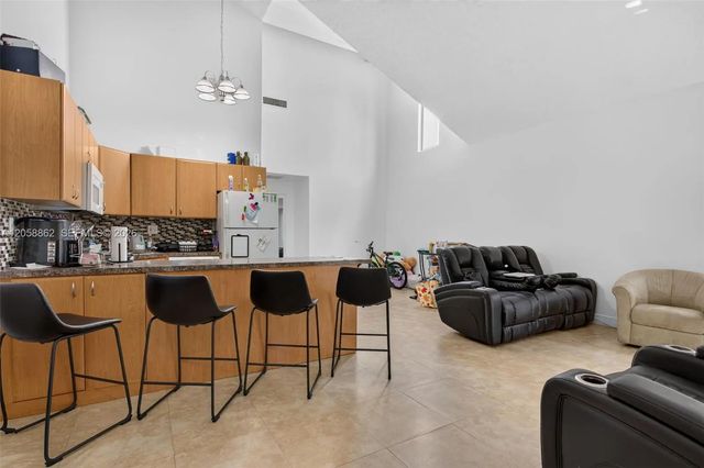 5 of 17 - 2422 Nw 55th Terrace, Lauderhill, FL