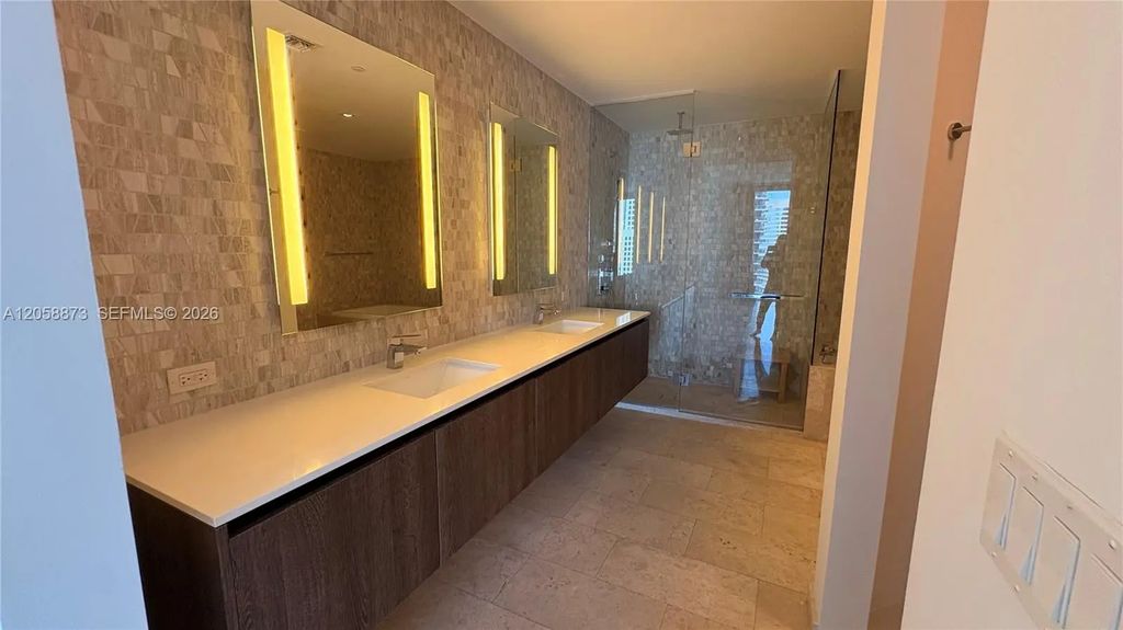88 Sw 7th Street #2603, Miami