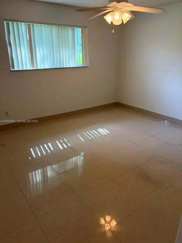 4 of 24 - 3461 Nw 44th Street #102, Oakland Park, FL