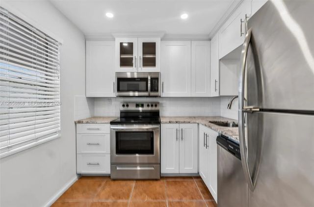 3 of 33 - 2900 Nw 48th Terrace #310, Lauderdale Lakes, FL