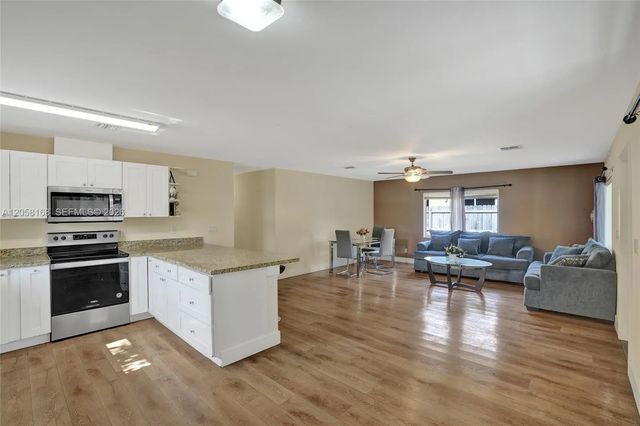 5 of 29 - 2820 Nw 4th Street, Pompano Beach, FL
