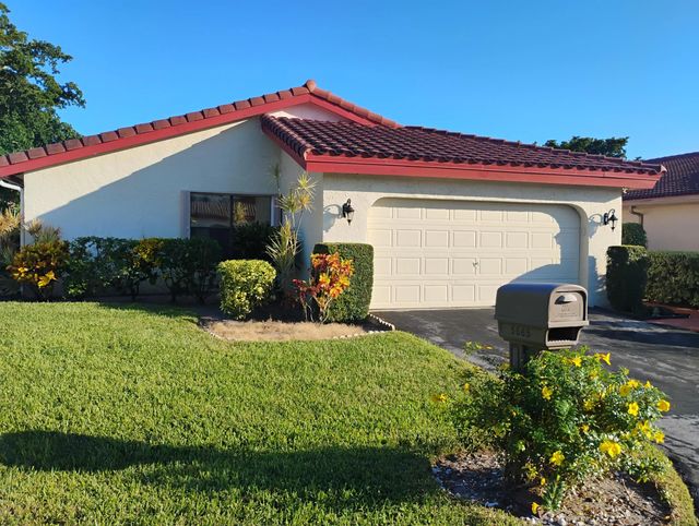 2 of 35 - 5665 Lakeview Mews Drive, Boynton Beach, FL