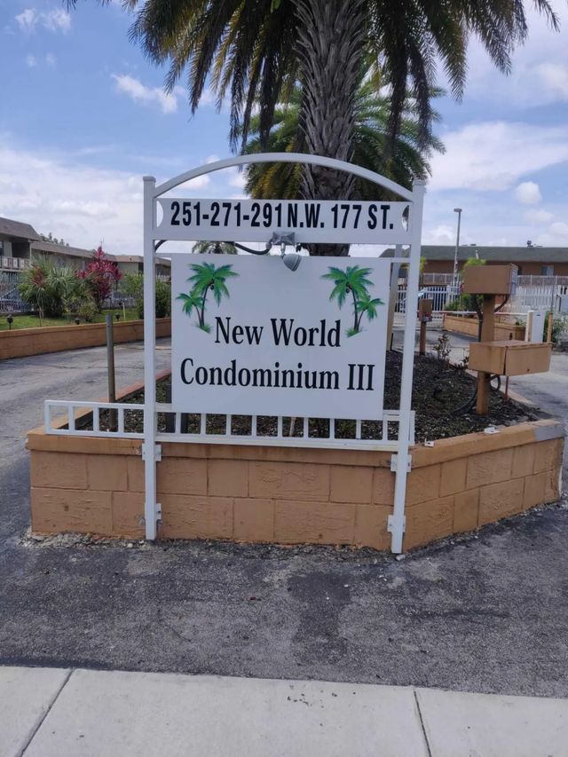2 of 7 - 271 Nw 177th Street #106, Miami Gardens, FL