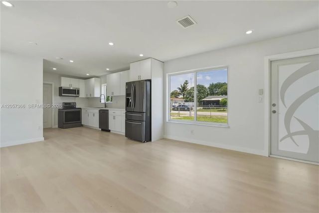 2 of 11 - 20440 Nw 20th Court, Miami Gardens, FL