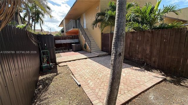 3 of 40 - 15410 Sw 82nd Lane #821, Miami, FL